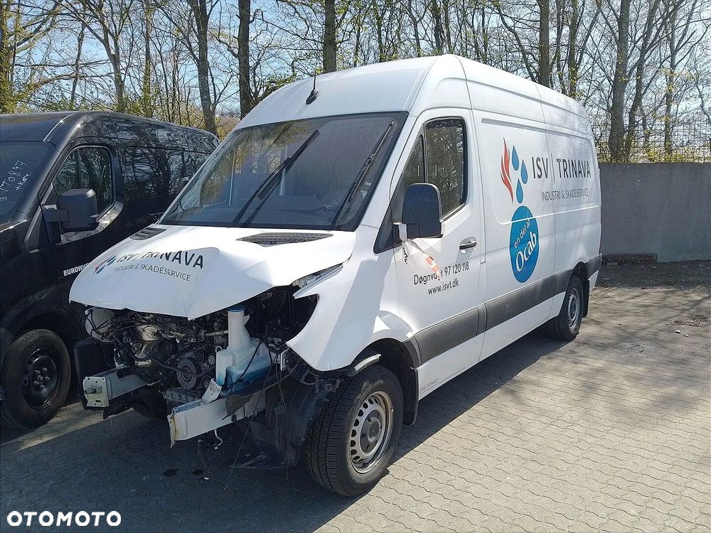 Mercedes-Benz SPRINTER 317 - 1