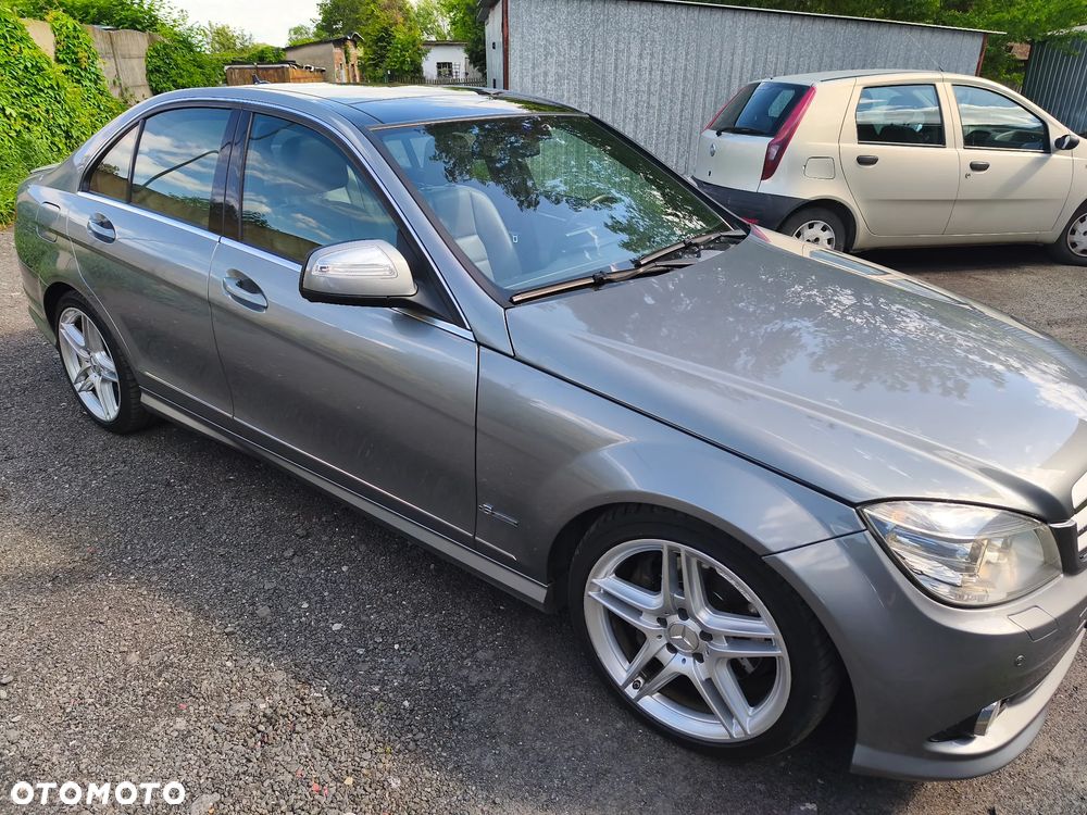 Mercedes-Benz Klasa C 350 7G-TRONIC Special Edition - 19