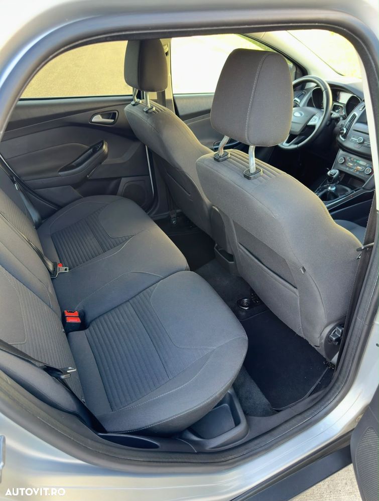 Ford Focus 1.5 EcoBlue Active - 8