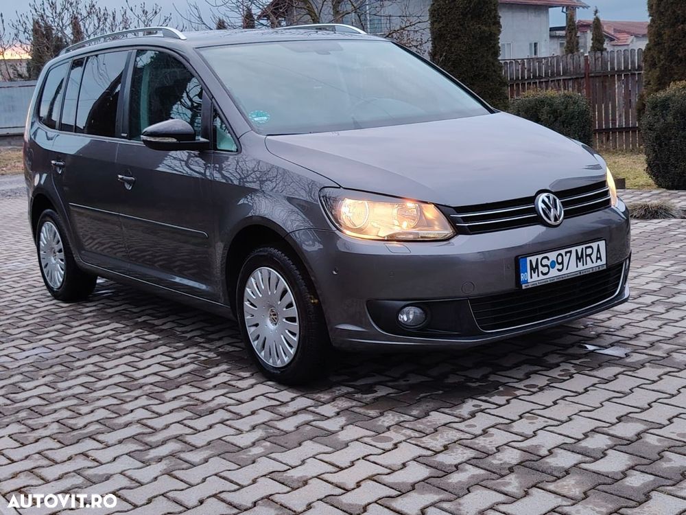 Volkswagen Touran 2.0 TDI DPF STYLE - 2