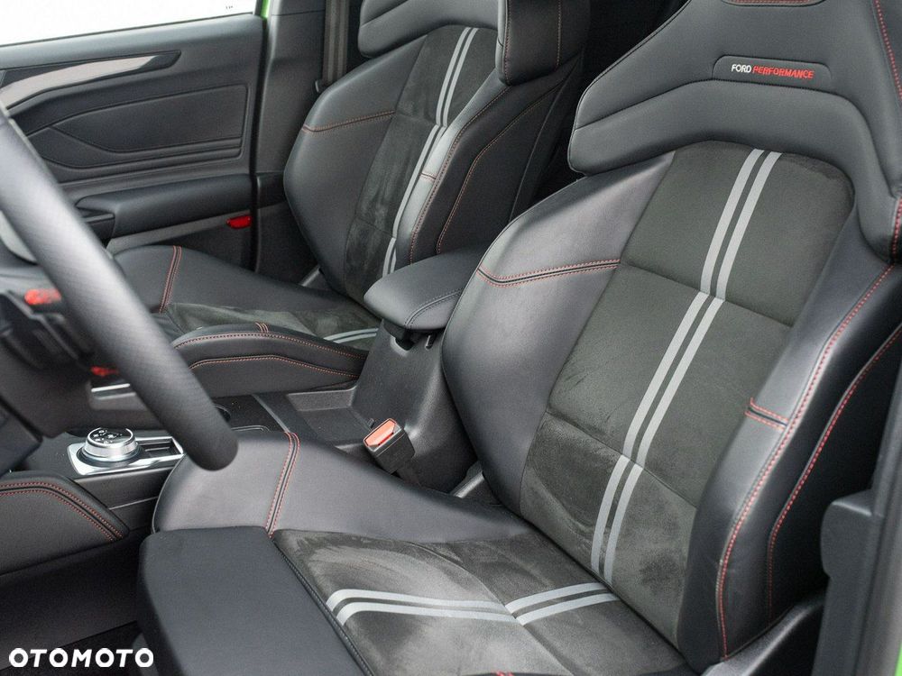 Ford Focus 2.3 EcoBoost ST X - 13