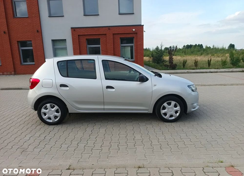 Dacia Sandero 1.2 16V 75 Laureate - 6