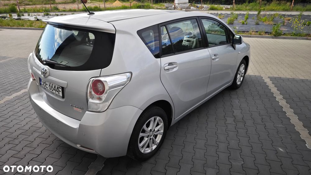 Toyota Verso 1.8 Premium EU5 7os - 3