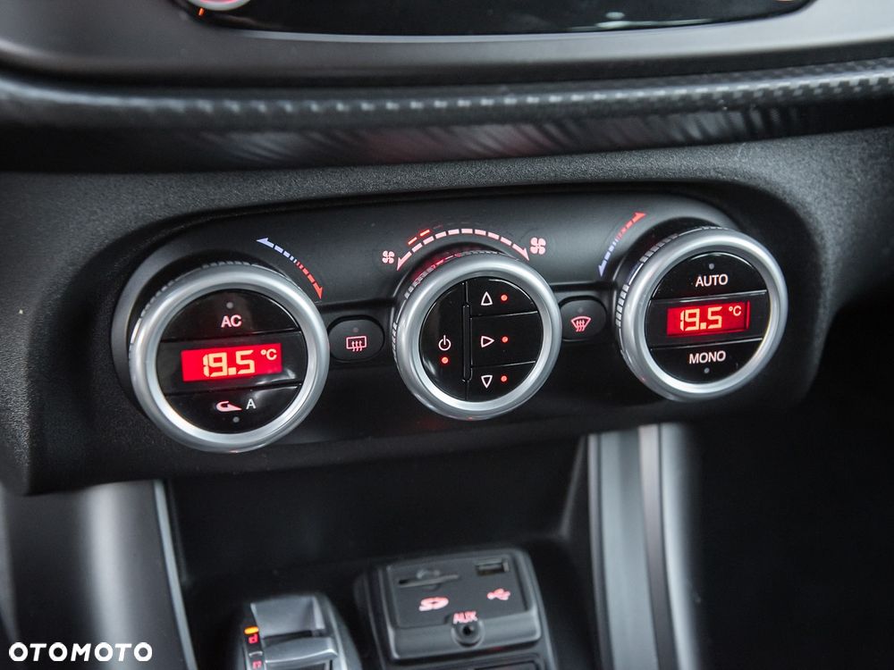 Alfa Romeo Giulietta 1.6 JTDM 16V - 23