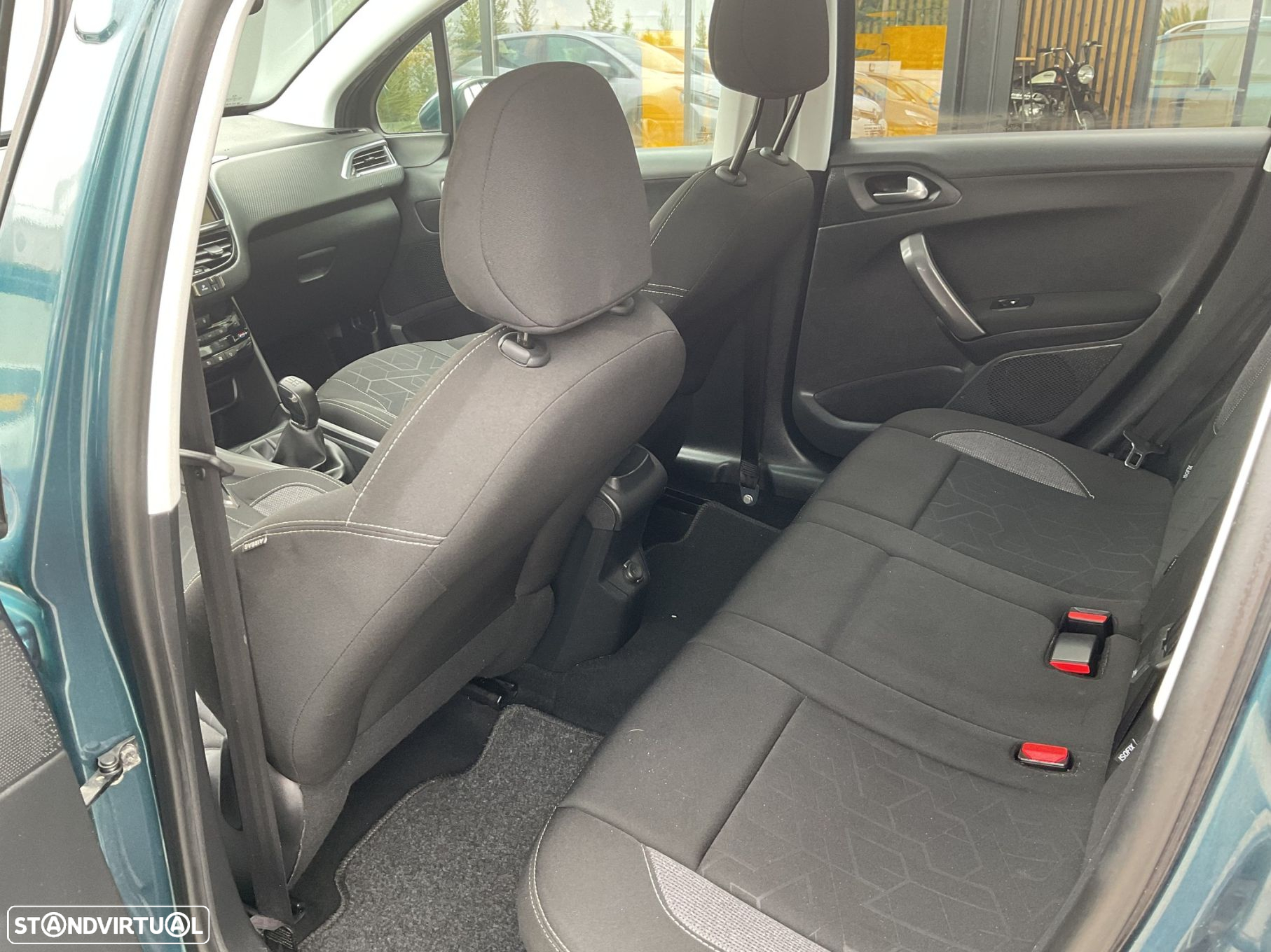 Peugeot 2008 1.6 BlueHDi Allure - 25
