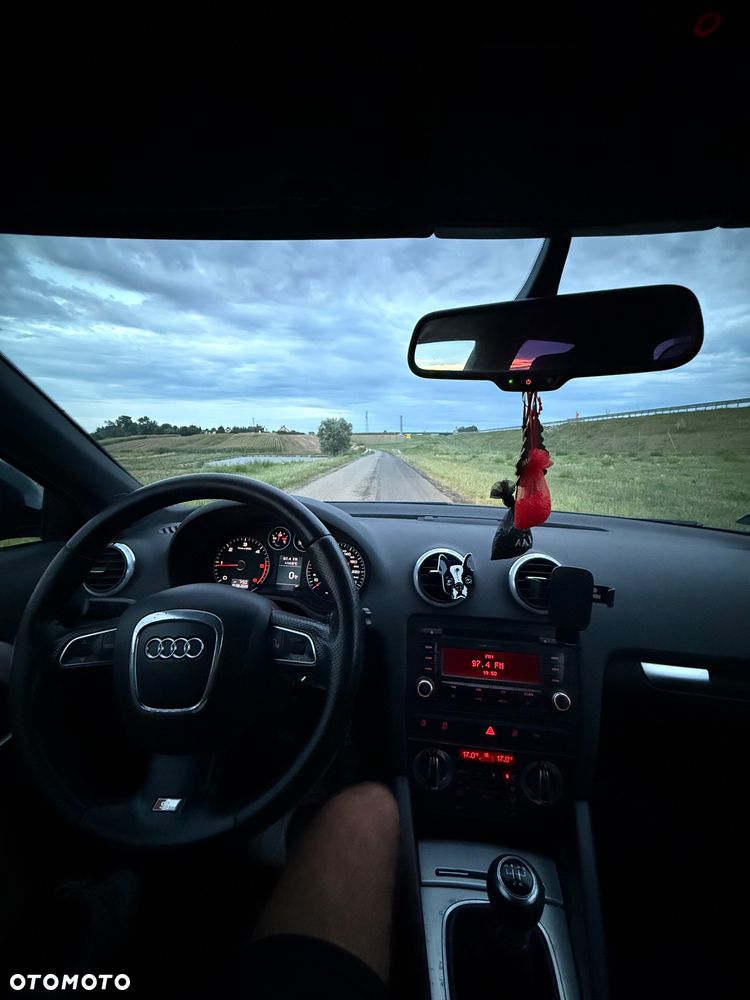 Audi A3 3-drzwiowe 1.6 TDI DPF Ambition - 14