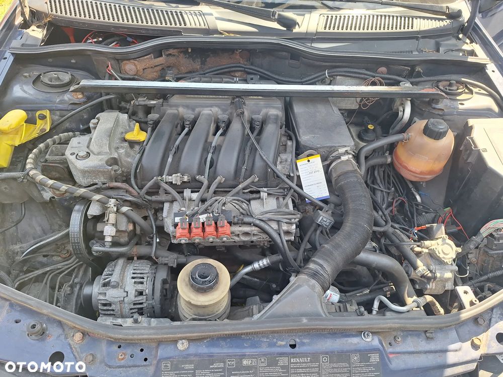 Renault Megane 1.4 RT 16V - 12