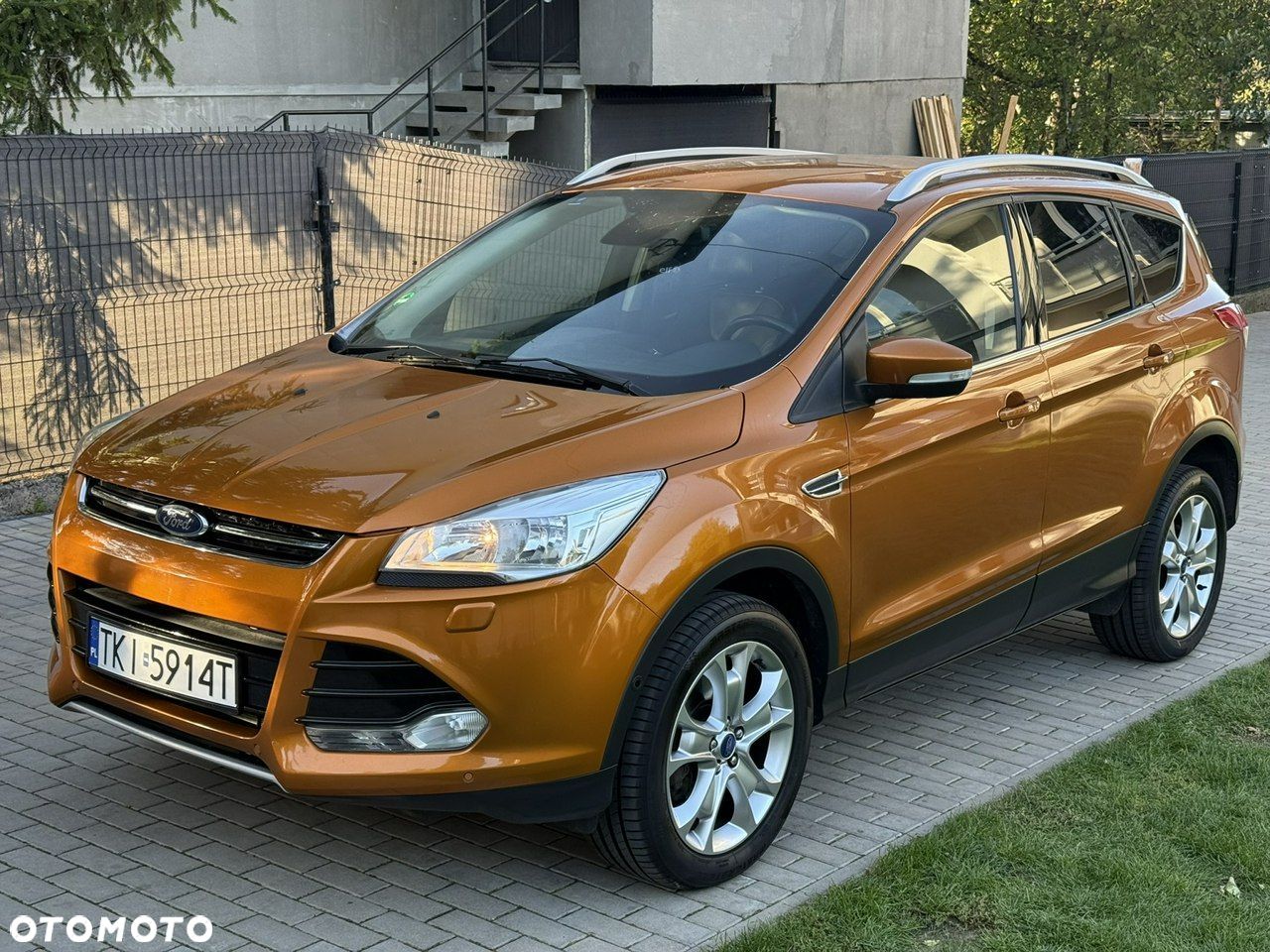 Ford Kuga - 1
