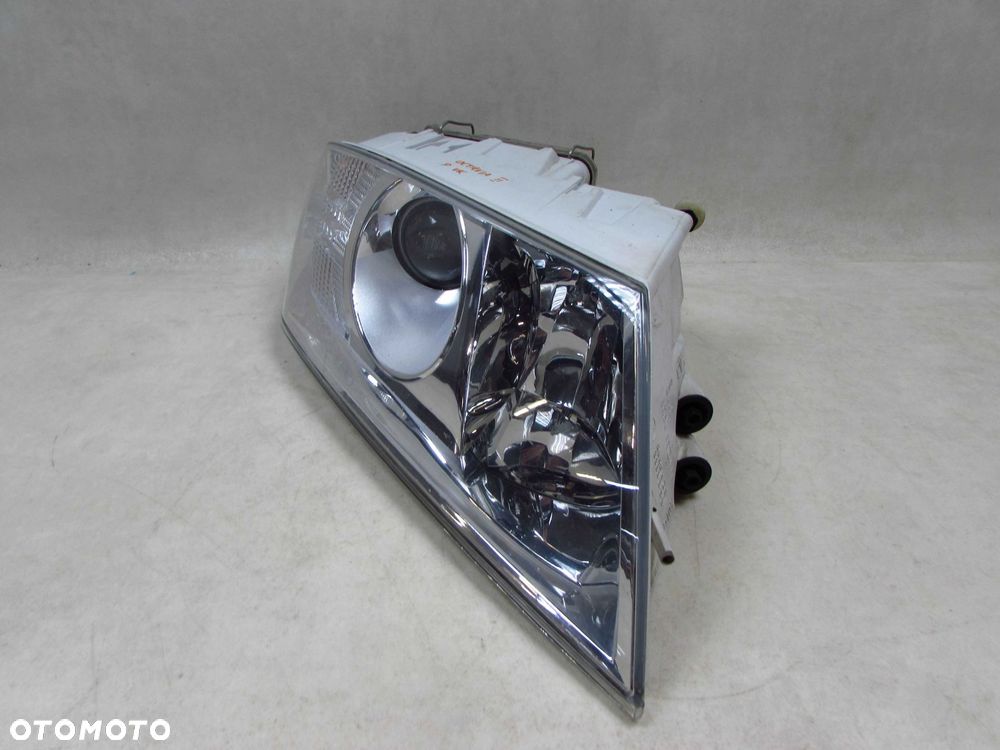 SKODA OCTAVIA II 04-08 LAMPA PRZOD PRAWA REFLEKTOR UK - 2