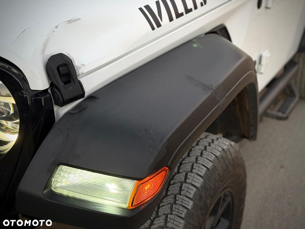 Jeep Wrangler - 32