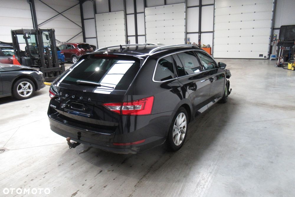 Skoda Superb 2.0 TDI Ambition - 3