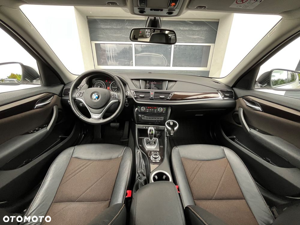 BMW X1 xDrive18d xLine - 11