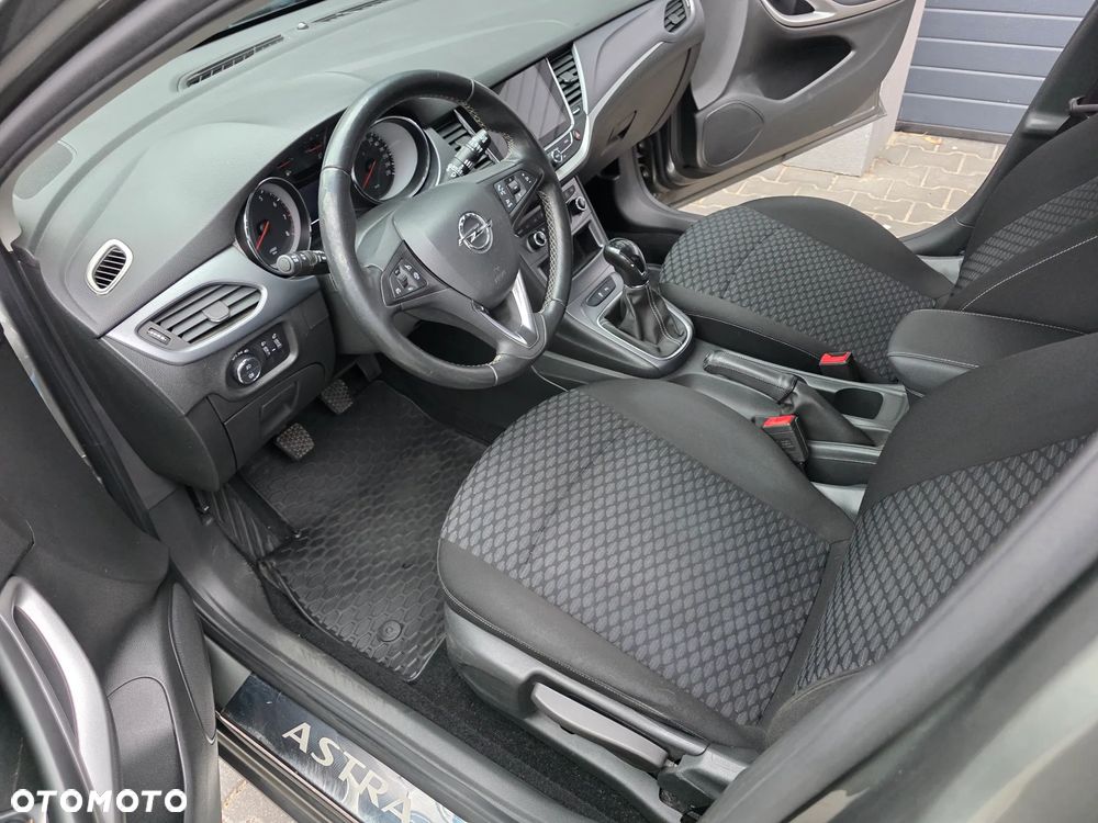 Opel Astra 1.4 T Dynamic S&S - 12