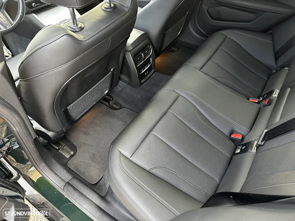BMW i4 - 15