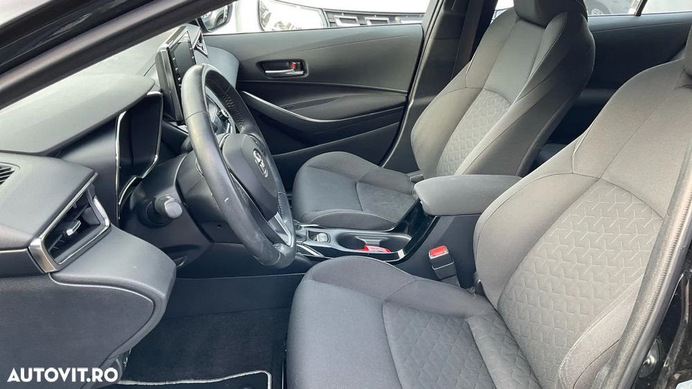 Toyota Corolla 1.8 HSD Business - 14