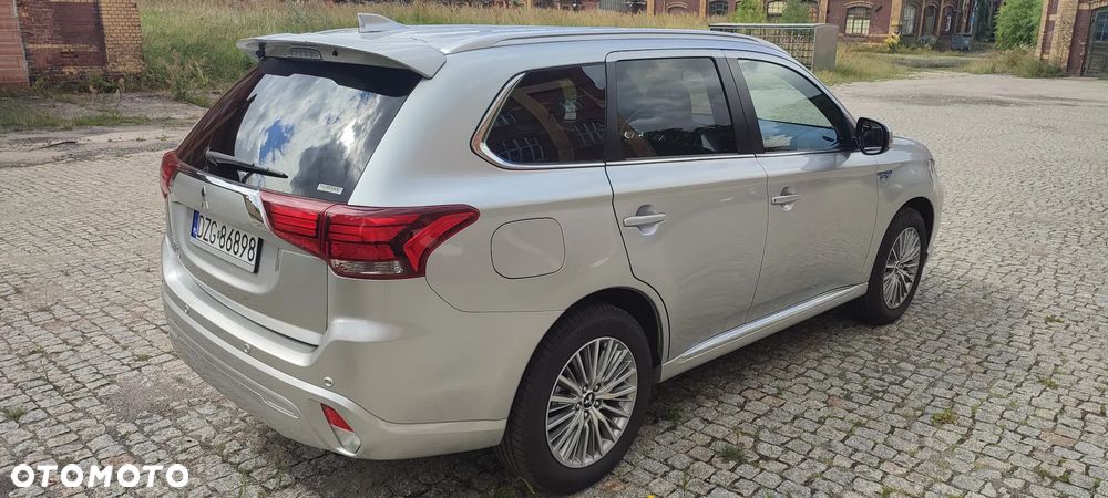 Mitsubishi Outlander Instyle + - 5