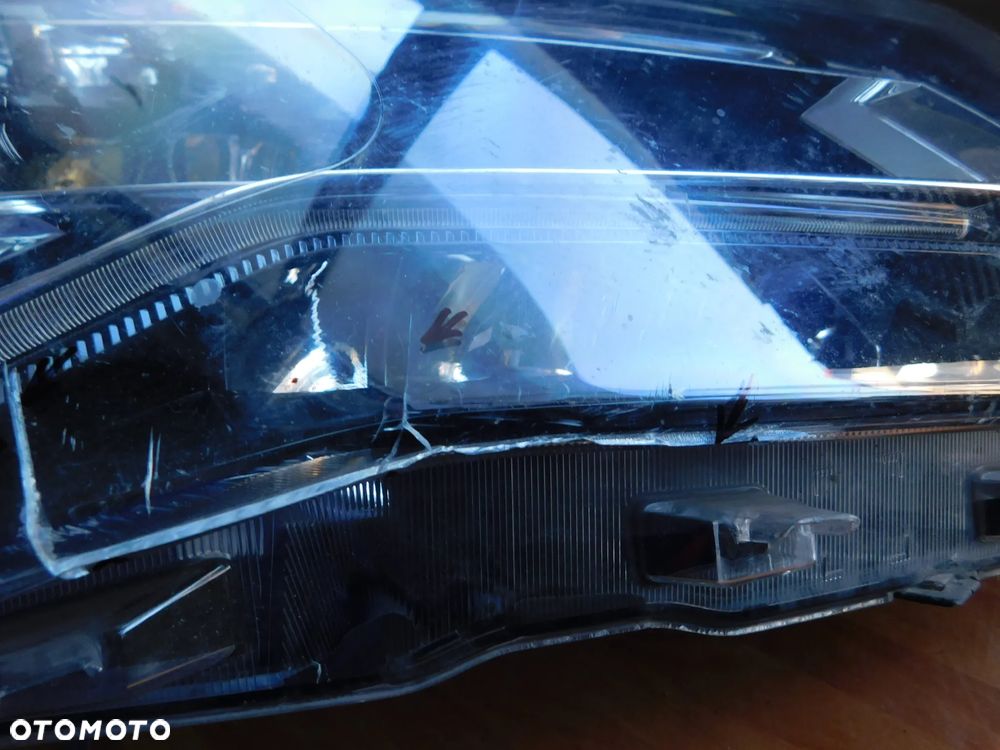 lampa prawa przód SEAT ATECA LED  EUROPA - 9