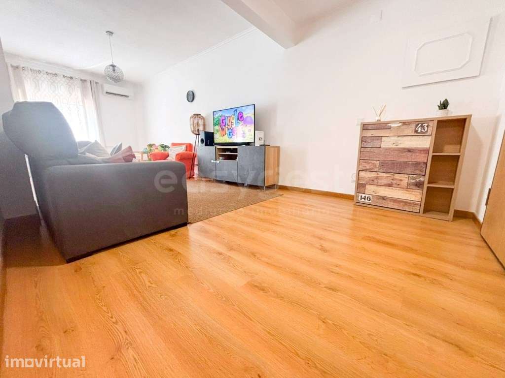 Penthouse T4 remodelada em Alhos Vedros - Grande imagem: 4/31