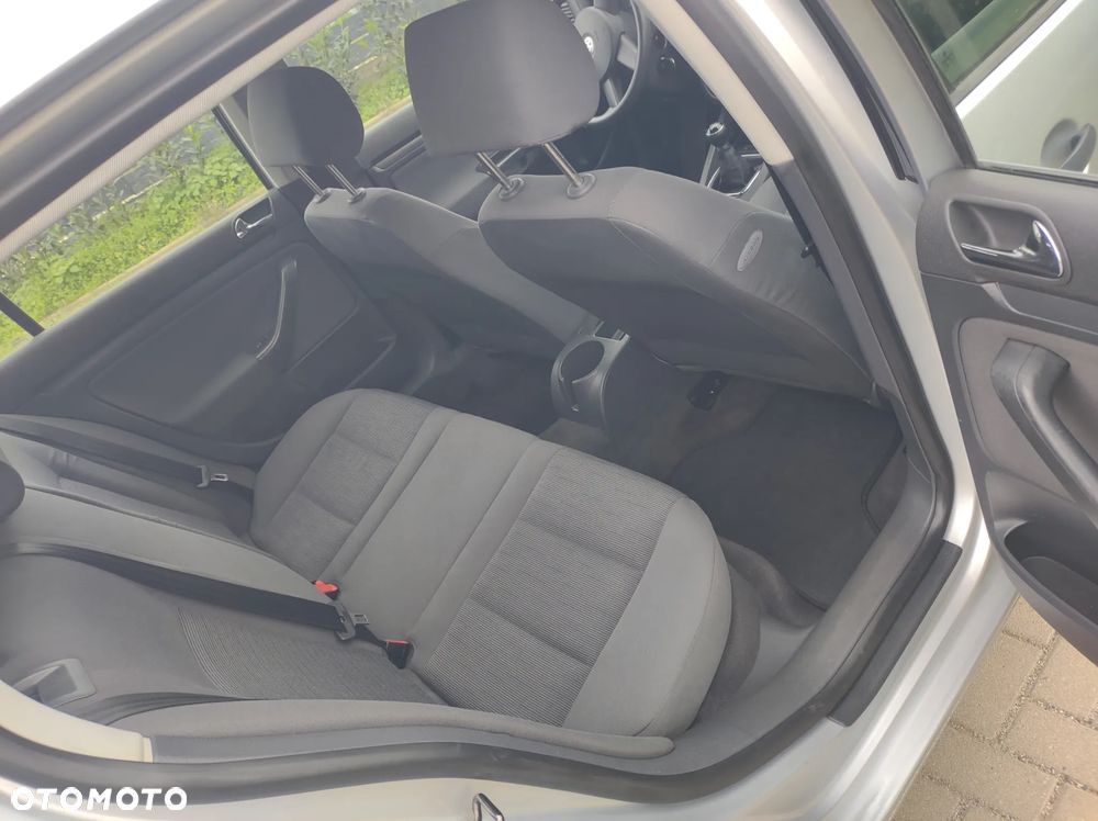 Volkswagen Golf - 16