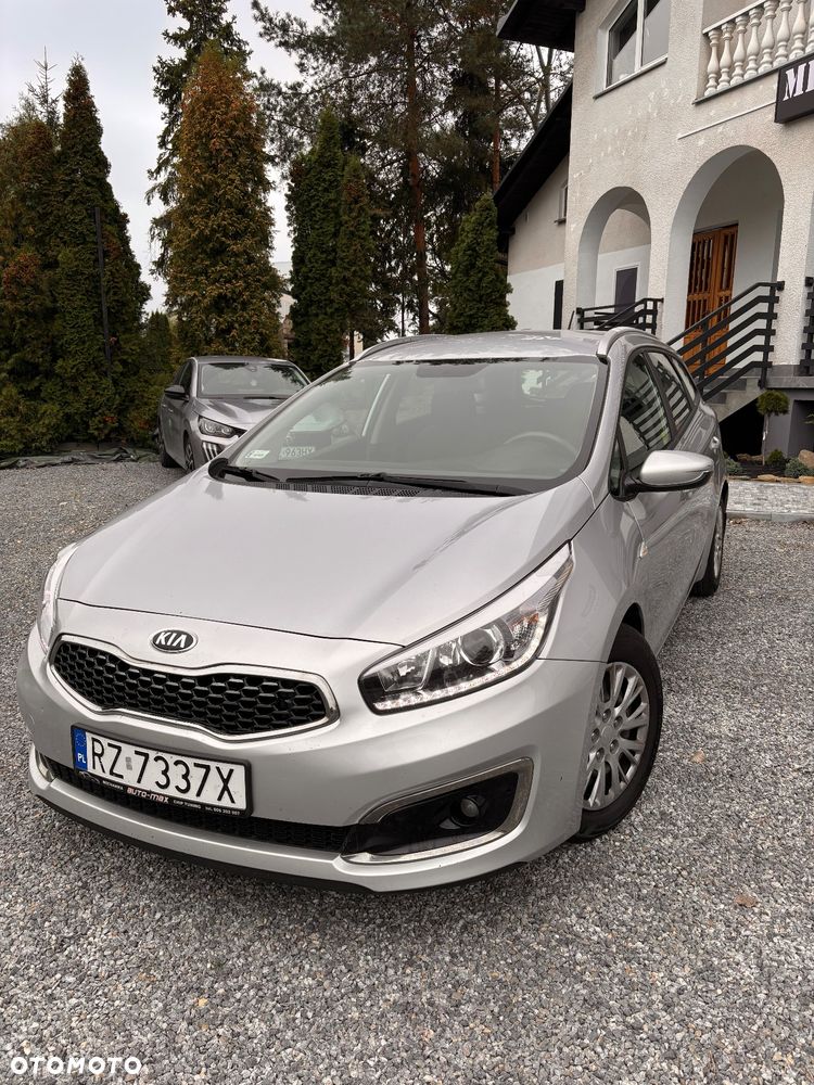 Kia Ceed - 5