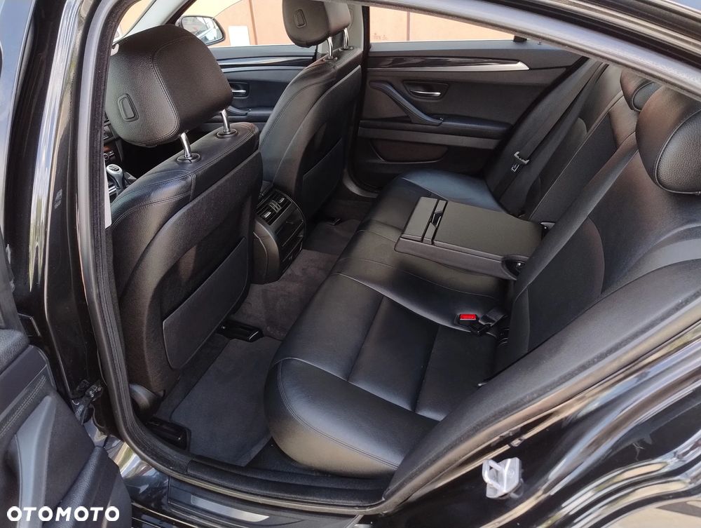 BMW Seria 5 518d - 20
