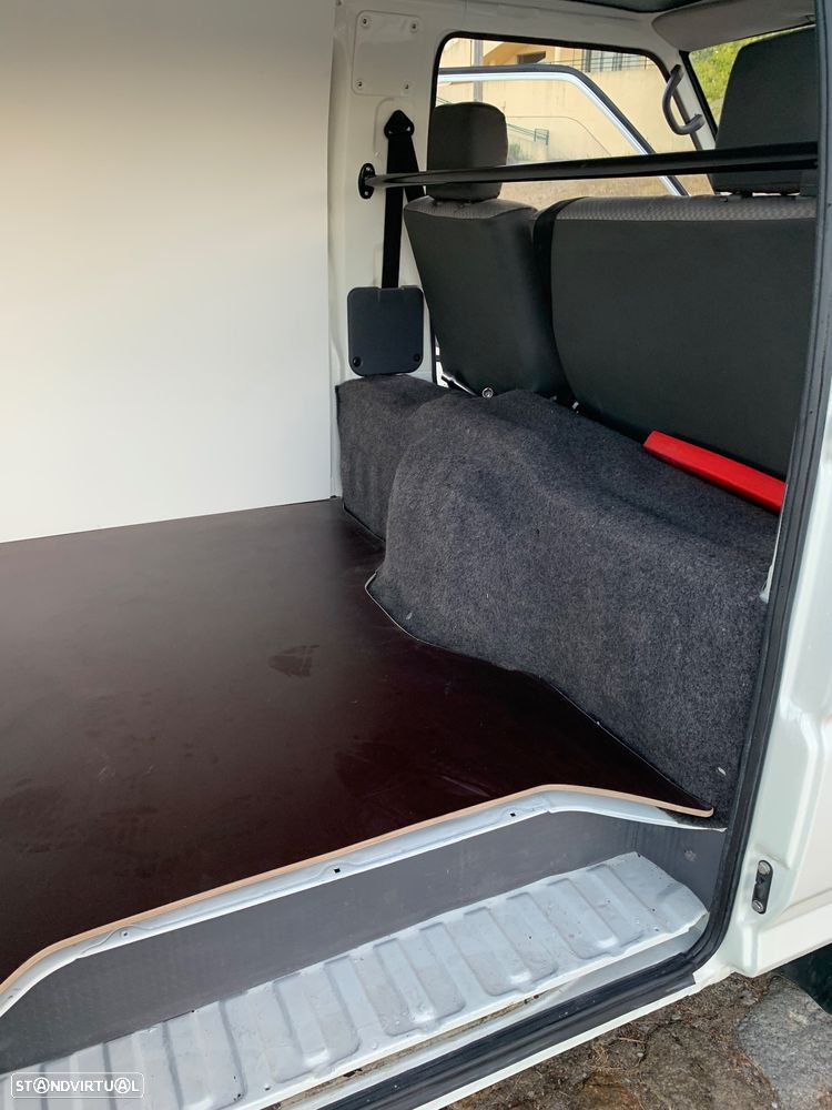 Mitsubishi L300 2.5 D P05 - 4