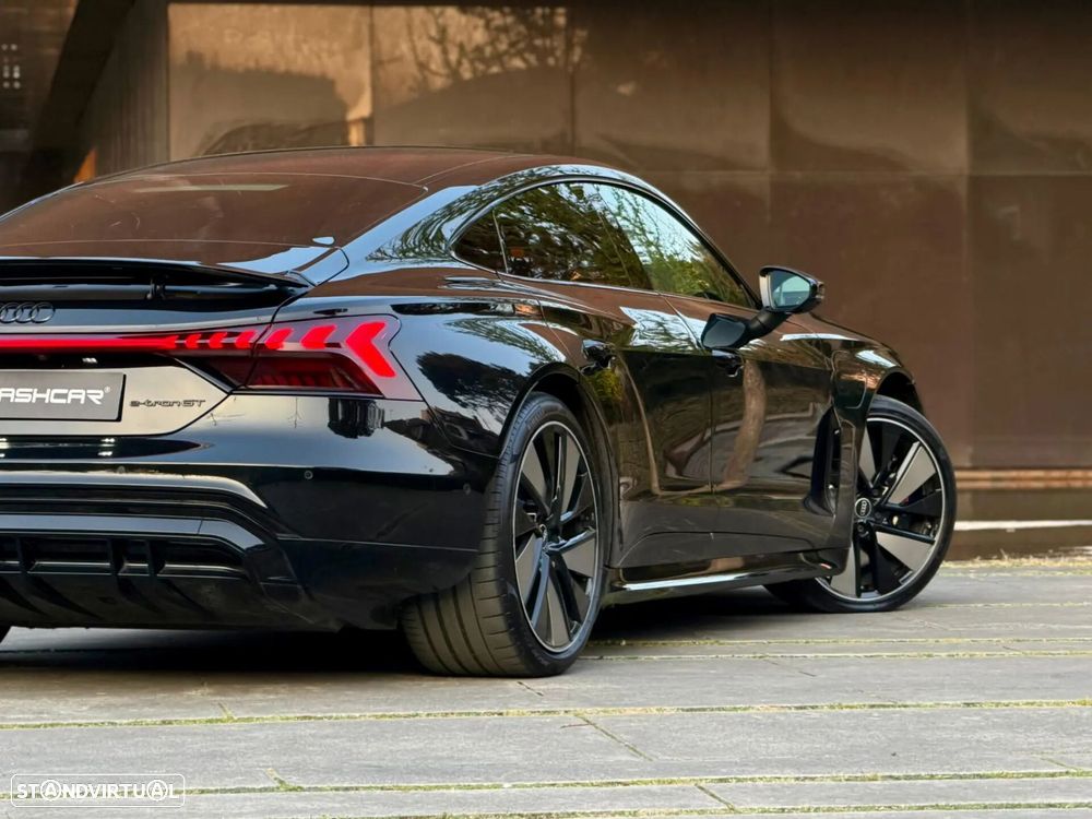 Audi e-tron GT quattro - 32