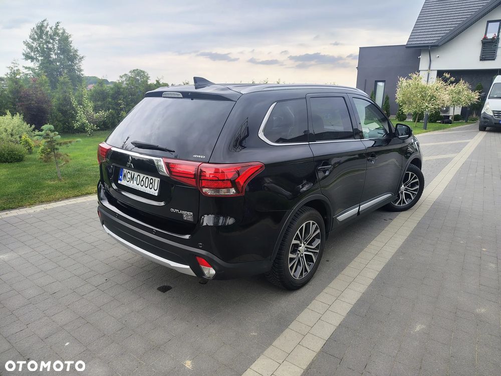 Mitsubishi Outlander 2.0 Intense + 4WD CVT - 17