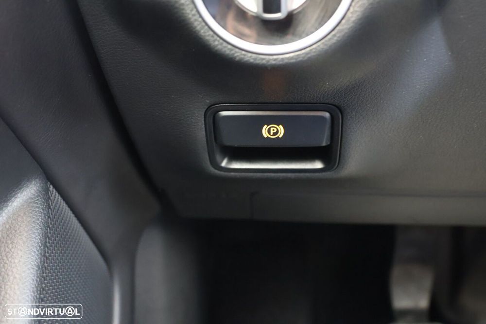 Mercedes-Benz GLA 180 CDi - 11