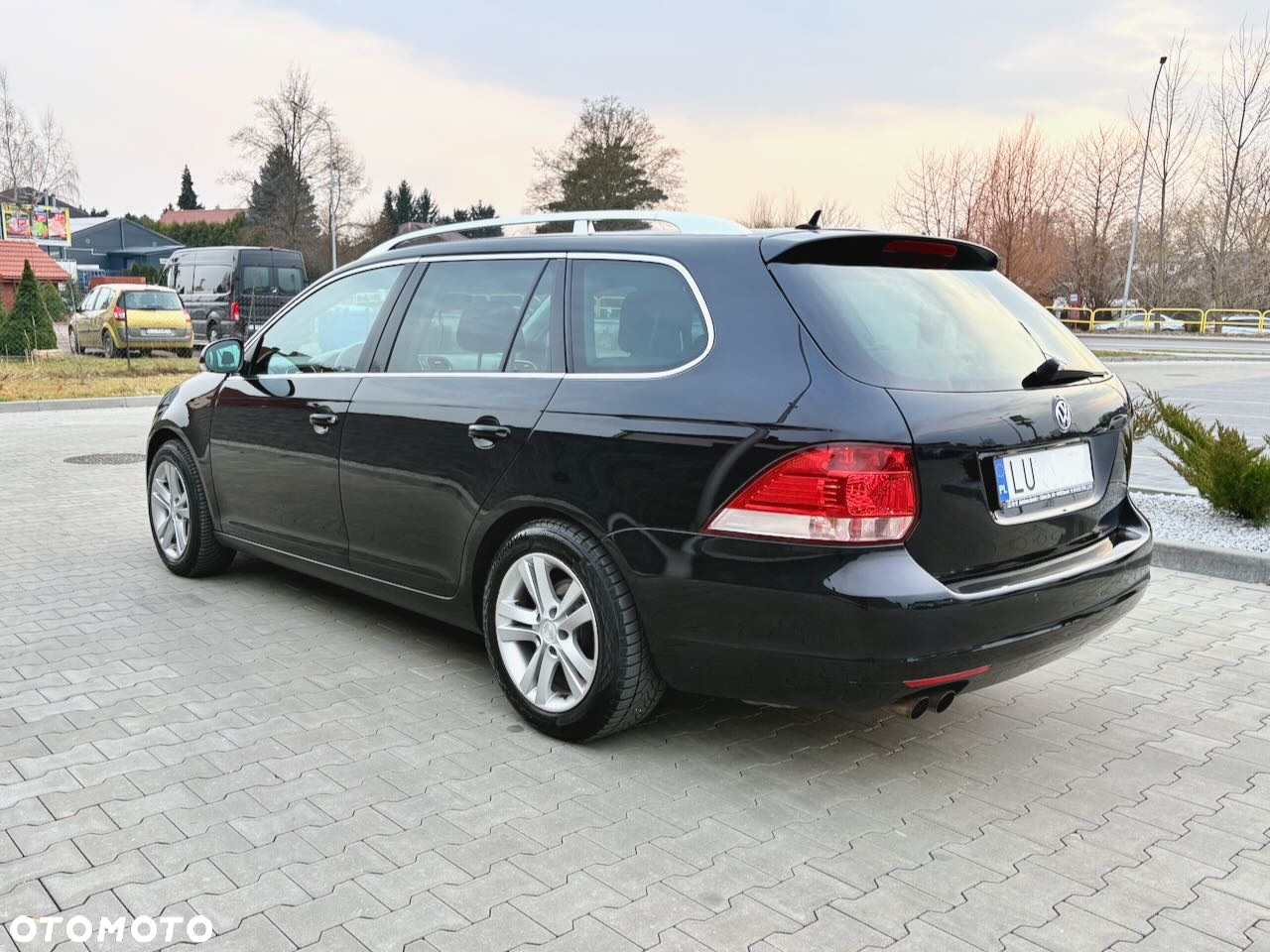 Volkswagen Golf VI 2.0 TDI Highline - 2