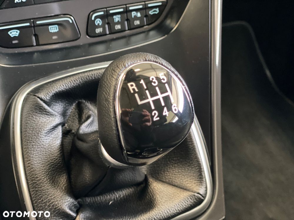 Ford Kuga 2.0 TDCi 4x4 Individual - 26