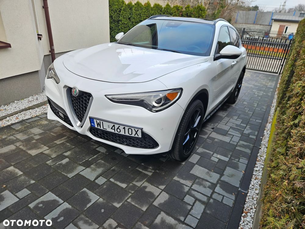 Alfa Romeo Stelvio 2.0 Turbo 16V AT8-Q4 Ti - 2