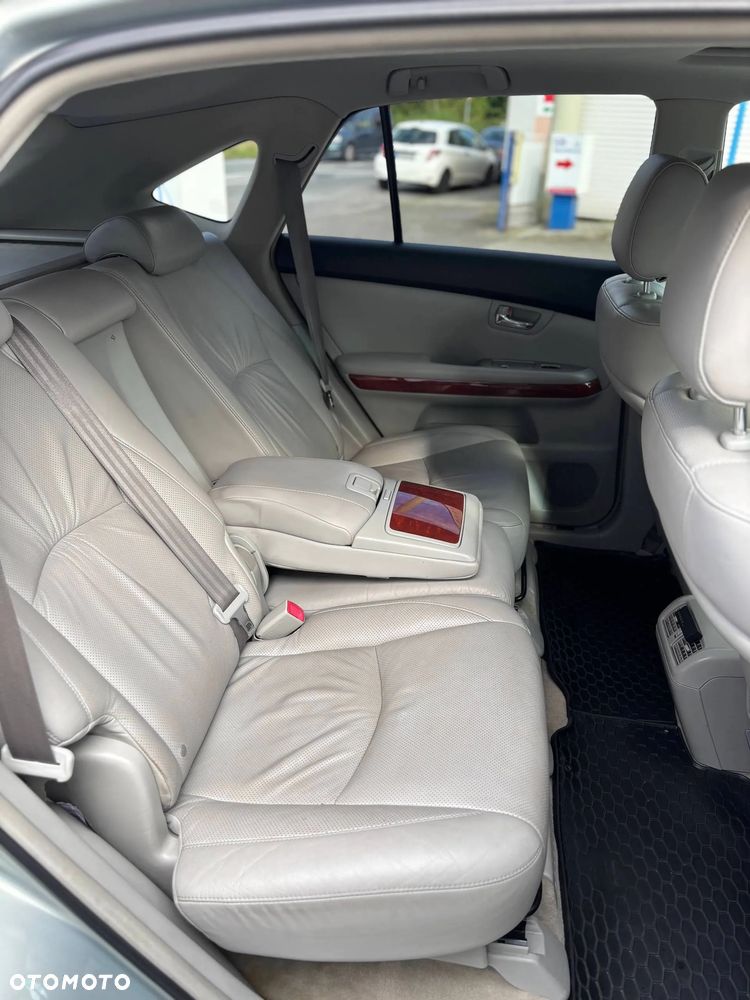 Lexus RX FWD - 8