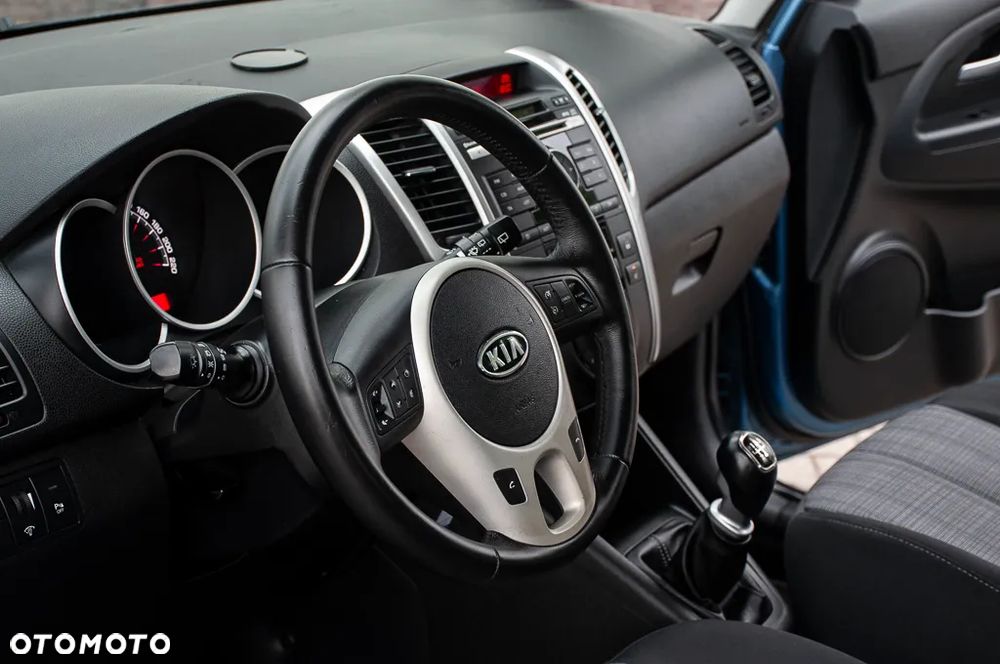 Kia Venga 1.6 CVVT Vision - 22