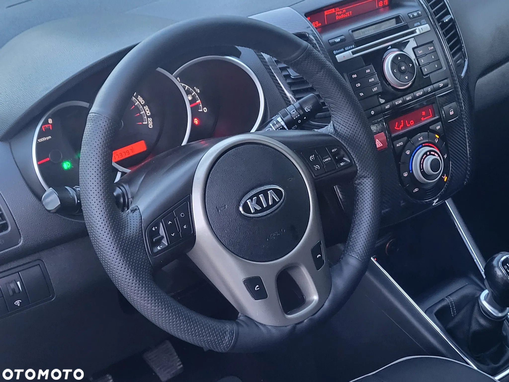 Kia Venga 1.4 CVVT Business Line - 16