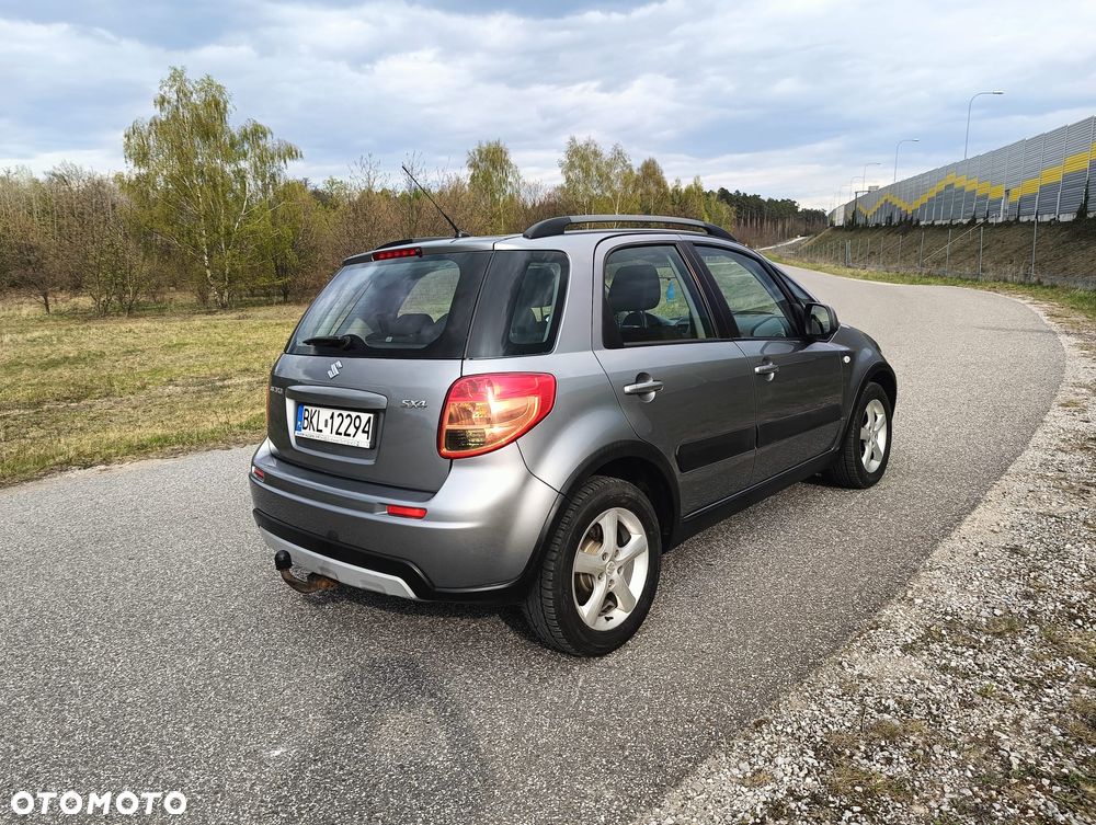 Suzuki SX4 1.5 Comfort - 4