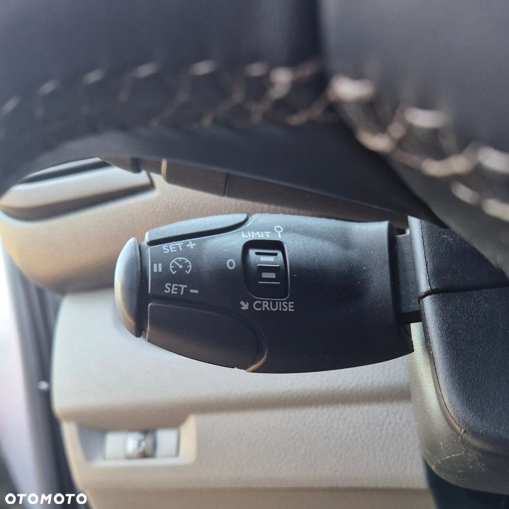Opel VIVARO 6 OSOBOWY 2.0 LONG SALON PL BEZWYPADKOWY KLIMATYZACJA SERWIS ASO PO SERWISIE FV23% BRYGADOWY BRYGADÓWKA DOKA TRAFIC - 33