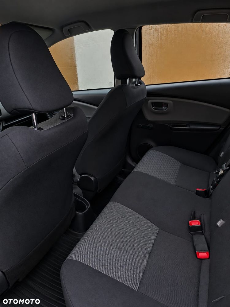 Toyota Yaris - 11