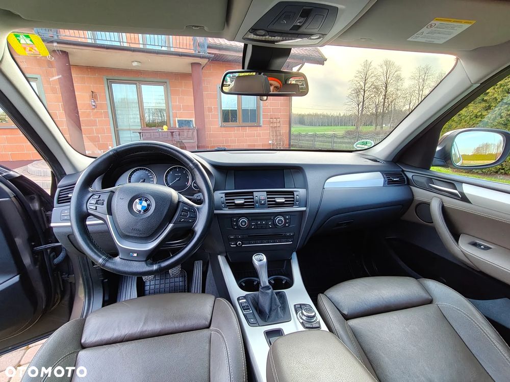 BMW X3 sDrive18d - 26
