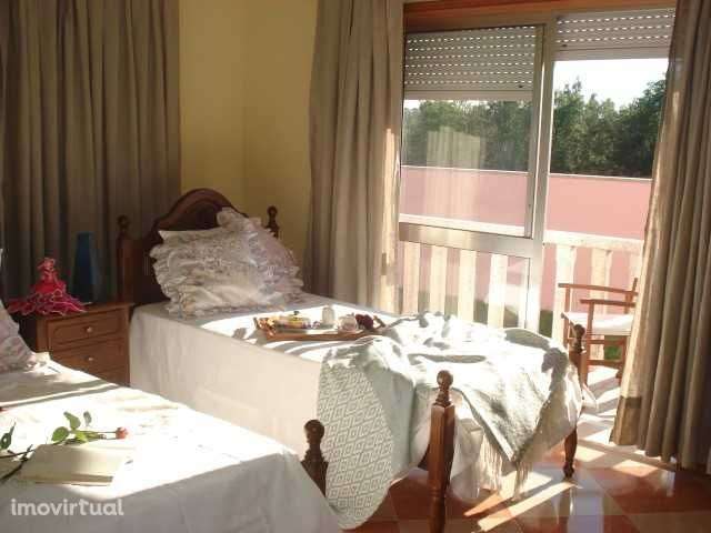 Casa T5 com jardim - Grande imagem: 5/12