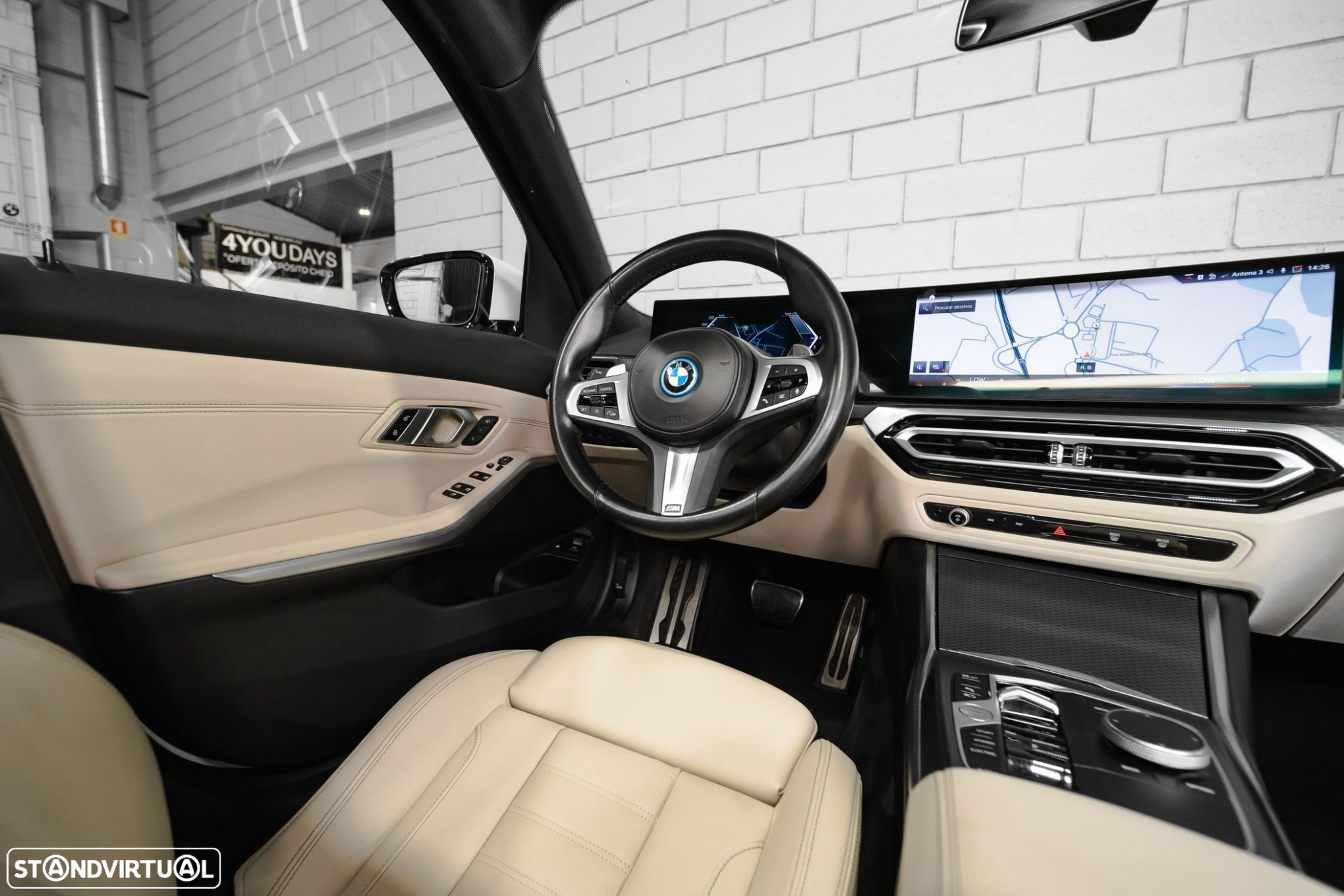 BMW 330 e Pack Desportivo M Auto - 40