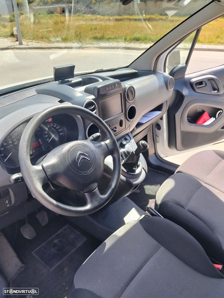 Citroën BERLINGO 1.6HDI LONGA 3 LUG - 8