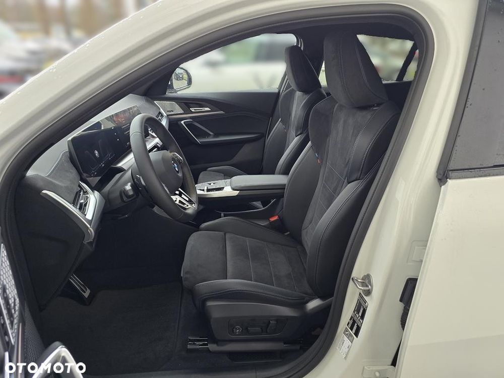 BMW X2 - 13