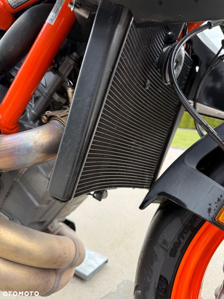 KTM Super Duke - 18
