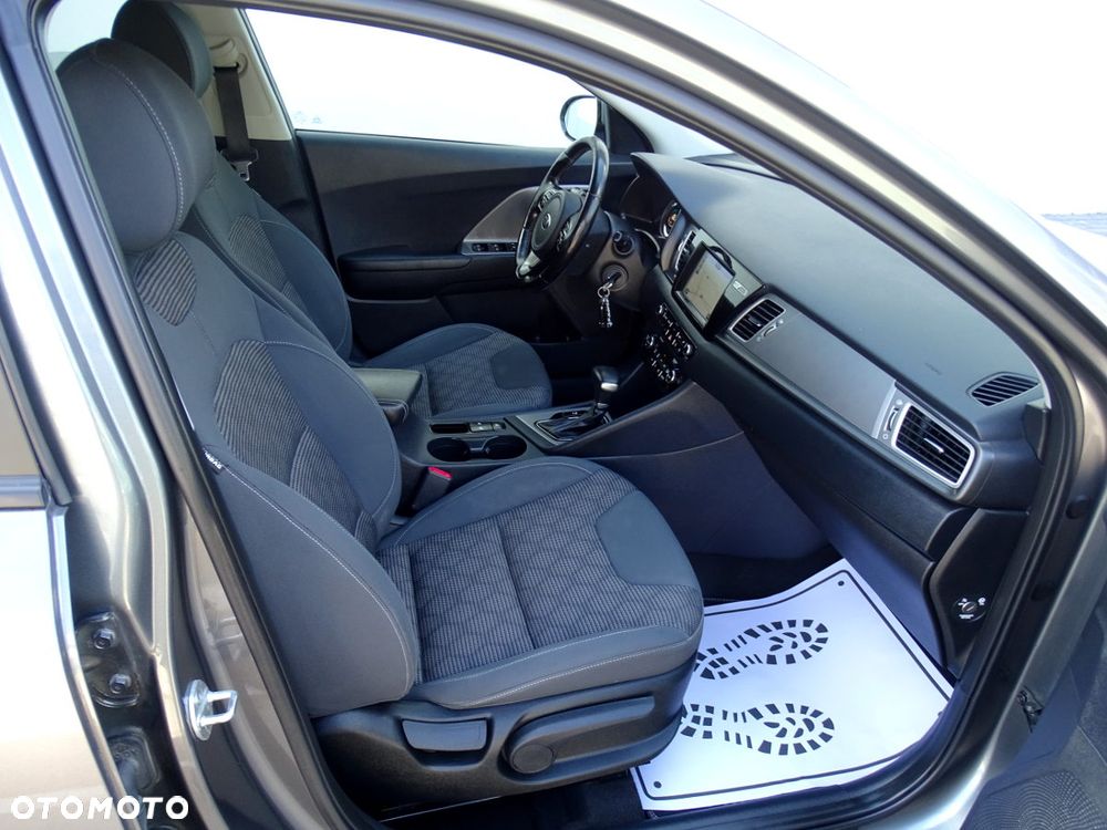 Kia Niro 1.6 GDI Hybrid L - 12