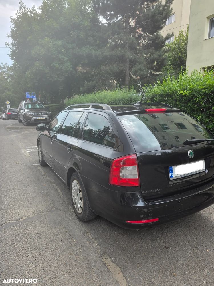 Skoda Octavia 2.0 TDI DPF Ambiente - 2