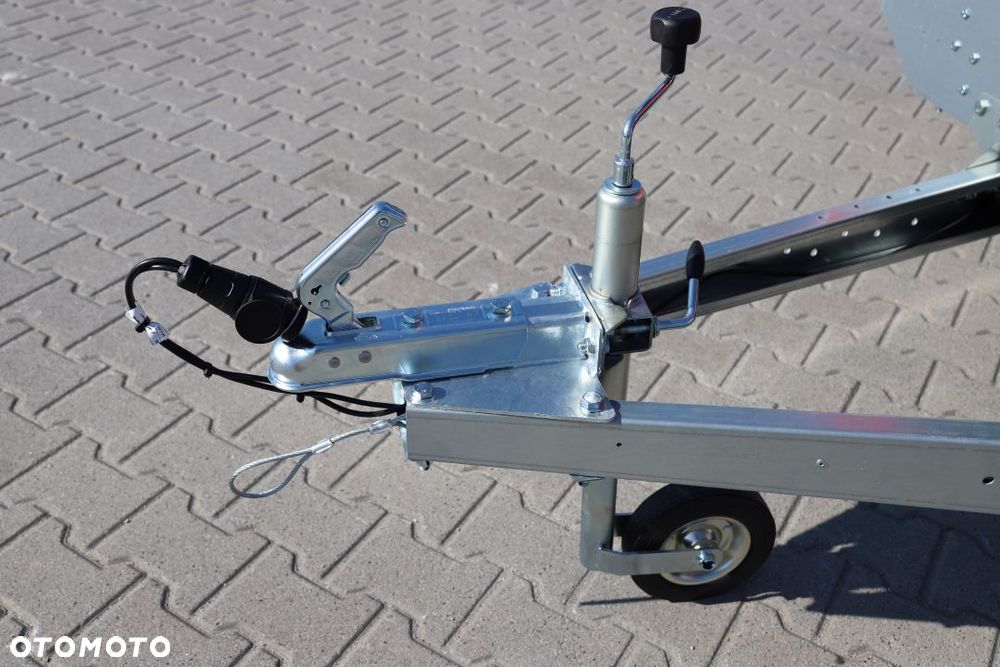 TEMARED TRANSPORTER LIMITOWANA EDYCJA  3015/2 0,75T 304x153x40 cm, dmc 750 kg, Full LED - 3