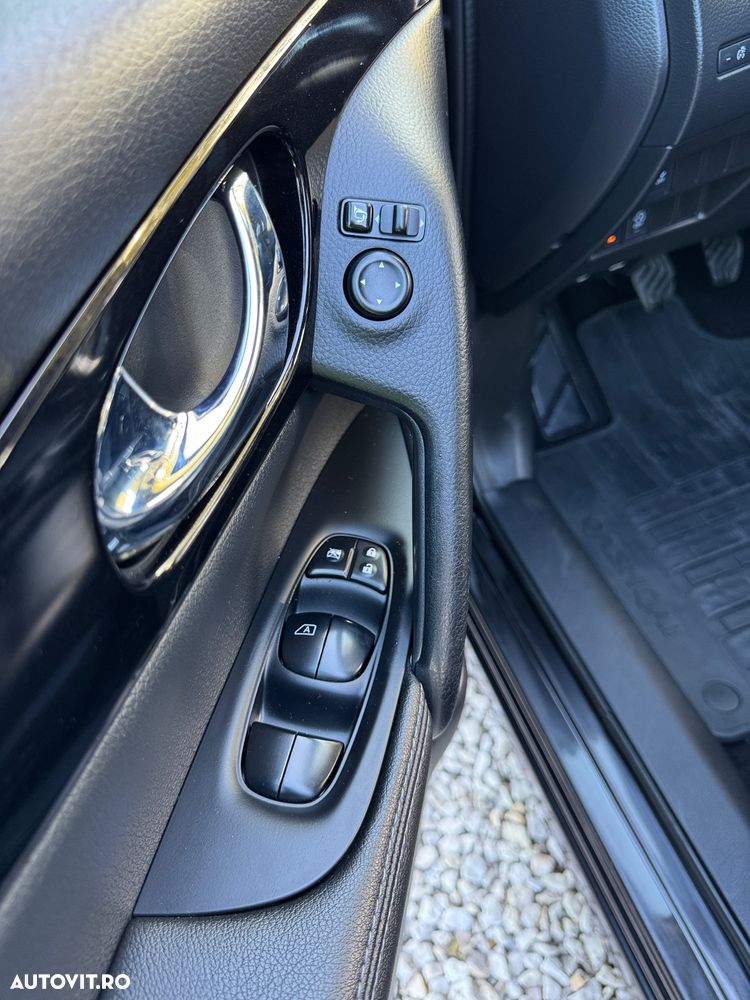 Nissan Qashqai 1.6 dCi DPF tekna - 16