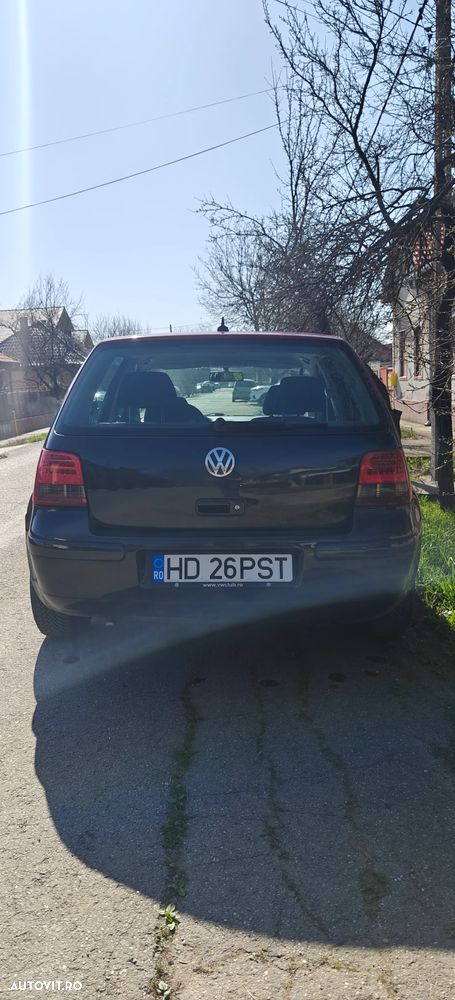 Volkswagen Golf - 5