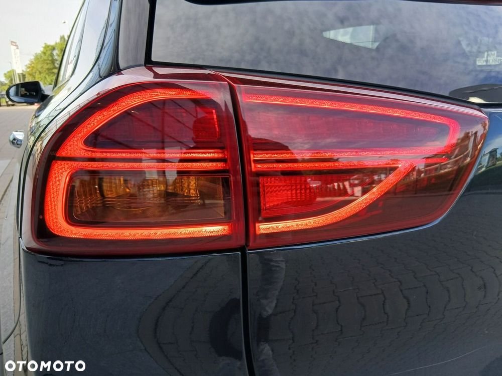 Kia Niro 1.6 GDI Hybrid Business Line - 13